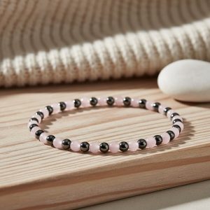 Armband av hematit och rosenkvarts
